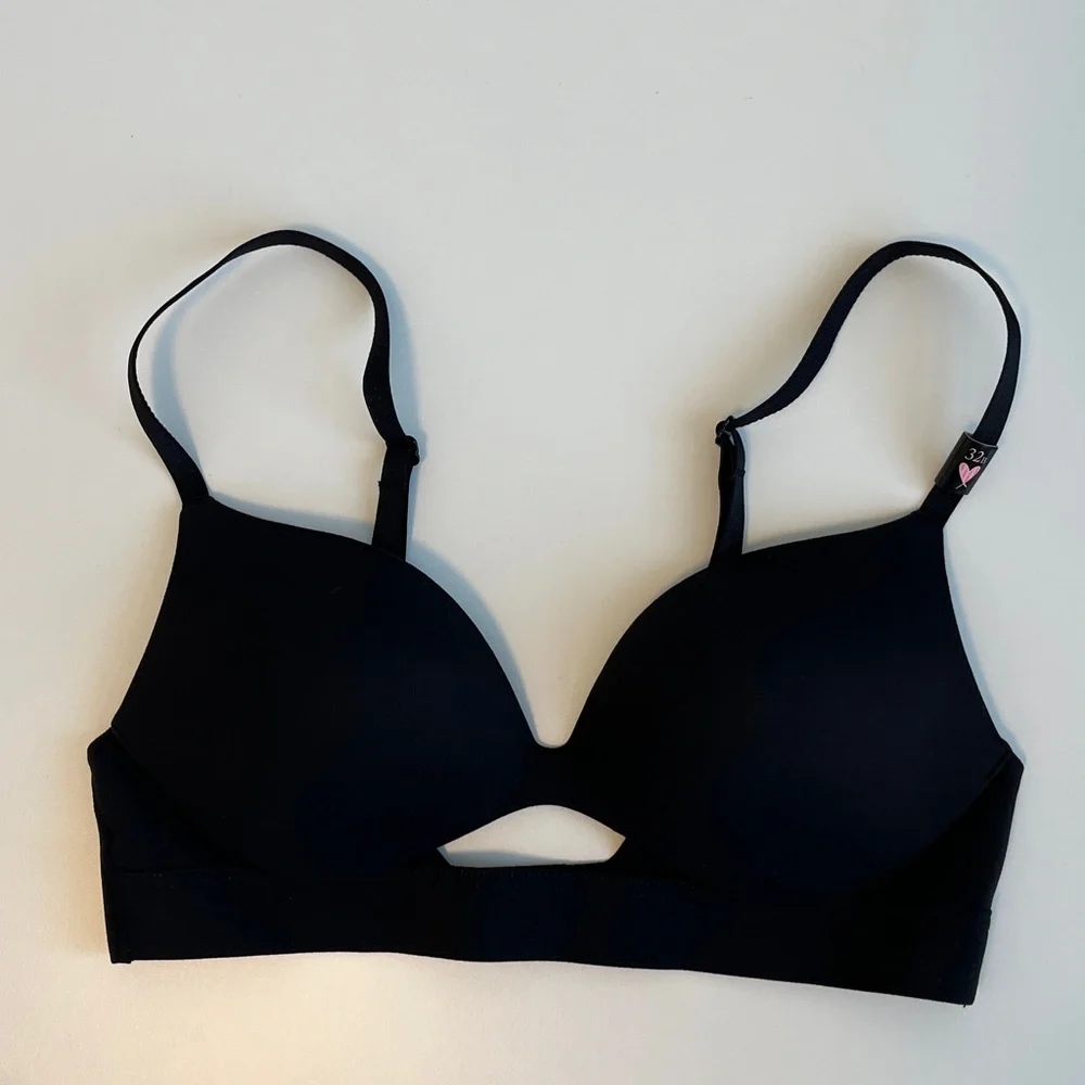 Victoria’s Secret Wireless Push-Up Bra Black 32B - Picture 2 of 8